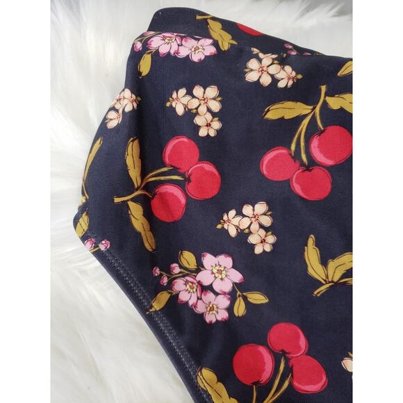 NEW ModCloth Princess Highway 10 High-Waisted Bikini Bottom Black Cherry‎ Floral - Picture 5 of 5